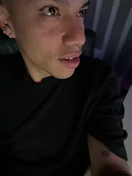 Osiiriis online show from March 6, 2025, 7:03 am