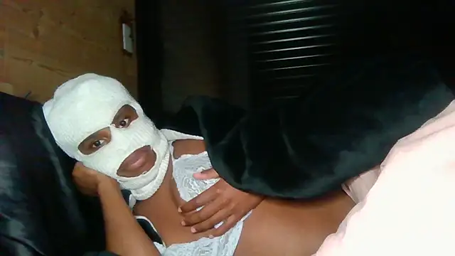 Snapshot of LabelleOnyx chatting on March 26, 2026, 8:07 pm LabelleOnyx online show from March 26, 2026, 8:07 pm