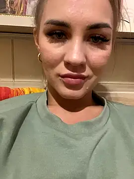 DreamGirl-777 online show from September 14, 2025, 2:06 pm