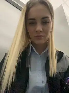 DreamGirl-777 online show from March 18, 2025, 7:12 am