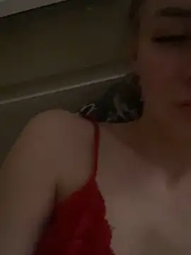 DreamGirl-777 online show from February 5, 2025, 12:06 pm