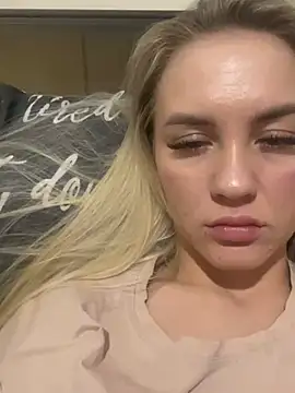 DreamGirl-777 online show from January 22, 2025, 2:03 pm