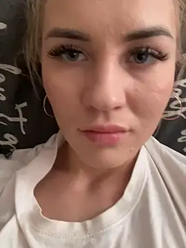 DreamGirl-777 online show from March 21, 2025, 11:33 am