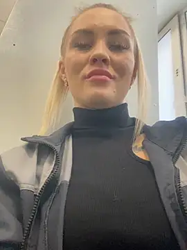 DreamGirl-777 online show from February 19, 2025, 4:23 am