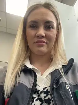 DreamGirl-777 online show from February 18, 2025, 8:49 am