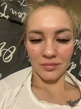 DreamGirl-777 online show from February 1, 2025, 5:26 pm