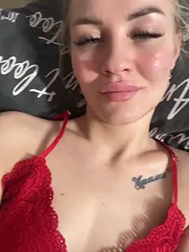 DreamGirl-777 online show from February 5, 2025, 9:04 am