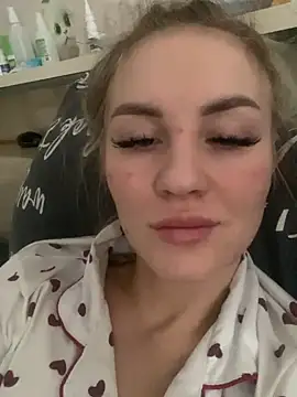 DreamGirl-777 online show from February 8, 2025, 9:35 am