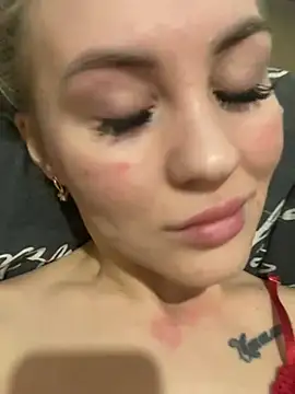 DreamGirl-777 online show from February 6, 2025, 2:15 pm