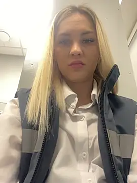 DreamGirl-777 online show from January 24, 2025, 4:16 am