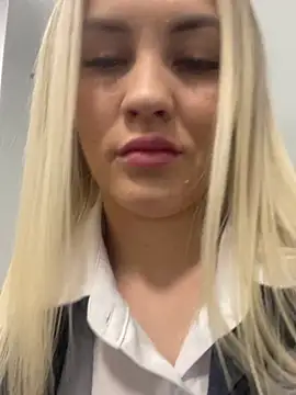 DreamGirl-777 online show from January 22, 2025, 3:52 am