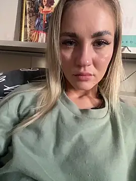 DreamGirl-777 online show from September 25, 2025, 12:55 pm