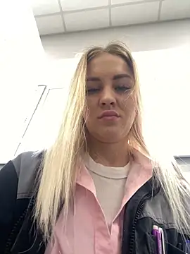 DreamGirl-777 online show from February 26, 2025, 3:46 am