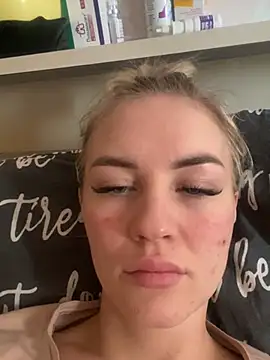 DreamGirl-777 online show from January 25, 2025, 9:04 am