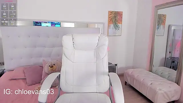 Chloe evans   online show from September 14, 2025, 11:54 am