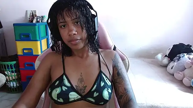 TiffanyRoouse online show from October 25, 2025, 8:53 pm