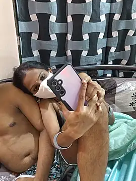 sexycouplemh09 online show from May 13, 2026, 4:47 pm