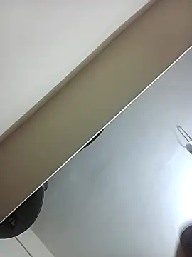 sexycouplemh09 online show from September 18, 2025, 2:31 pm