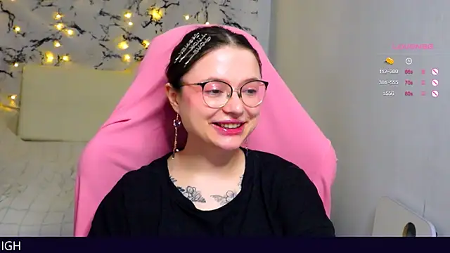 Snapshot of me__hanna chatting on March 3, 2025, 11:56 pm me hanna online show from March 3, 2025, 11:56 pm