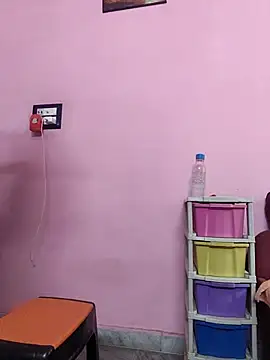 Kayra 34 online show from April 4, 2026, 7:04 am