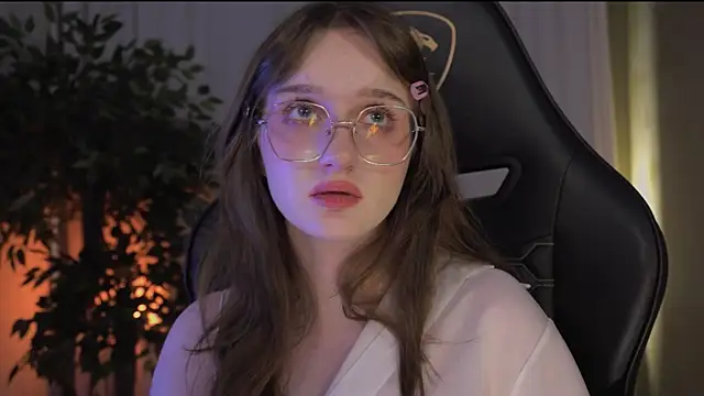 ELLIEJAY online show from March 7, 2025, 2:36 am