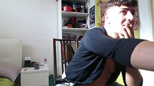 Snapshot of claudio20031 chatting on October 12, 2025, 1:34 pm claudio20031 online show from October 12, 2025, 1:34 pm