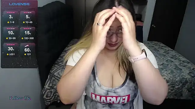 Snapshot of Valentina_St chatting on February 4, 2025, 8:28 pm Valentina St online show from February 4, 2025, 8:28 pm