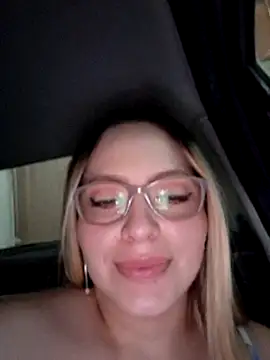 Snapshot of Valentina_St chatting on January 7, 2025, 10:52 pm Valentina St online show from January 7, 2025, 10:52 pm
