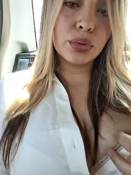 Snapshot of Valentina_St chatting on February 1, 2025, 7:55 pm Valentina St online show from February 1, 2025, 7:55 pm