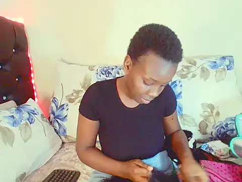 dinnykrazx online show from October 20, 2025, 6:15 am