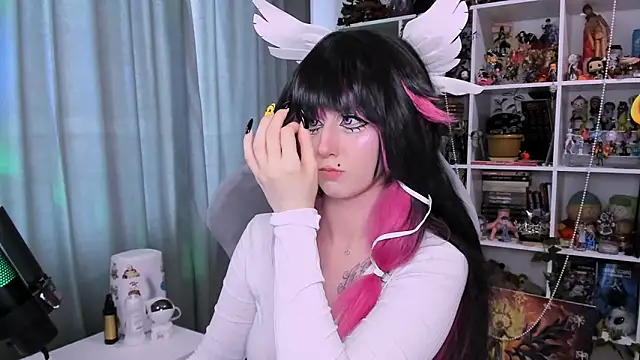 ohclementine online show from April 7, 2026, 8:49 am