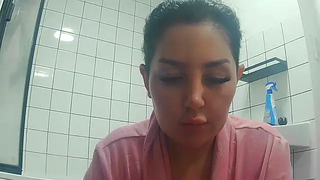 Snapshot of magical_mia chatting on November 28, 2025, 11:21 am magical mia online show from November 28, 2025, 11:21 am