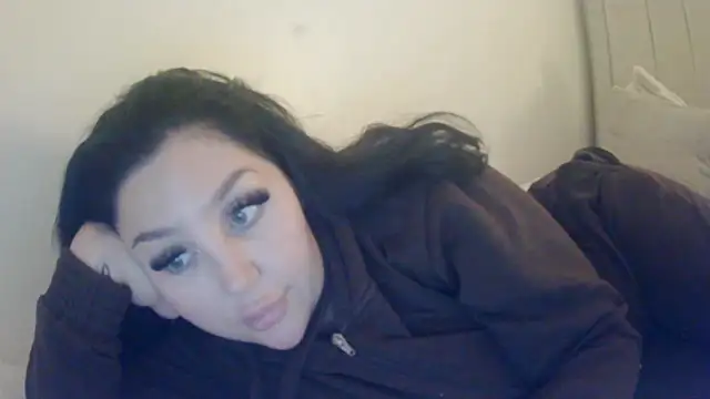 Snapshot of magical_mia chatting on October 8, 2025, 8:53 pm magical mia online show from October 8, 2025, 8:53 pm