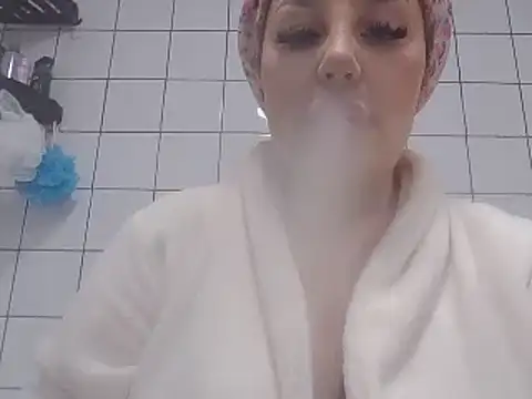 Snapshot of magical_mia chatting on February 28, 2025, 10:20 am magical mia online show from February 28, 2025, 10:20 am