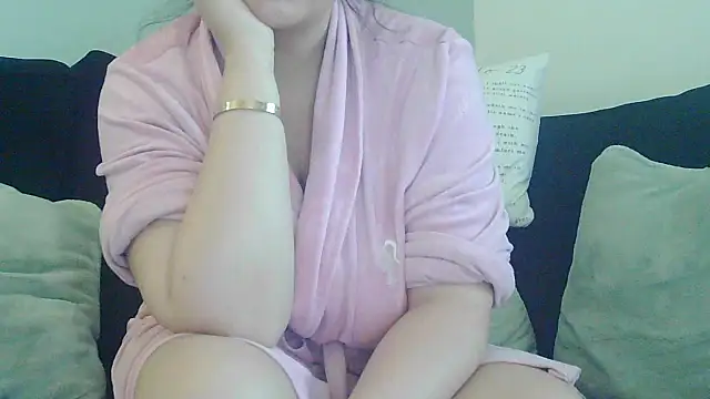 Snapshot of magical_mia chatting on October 13, 2025, 8:27 am magical mia online show from October 13, 2025, 8:27 am