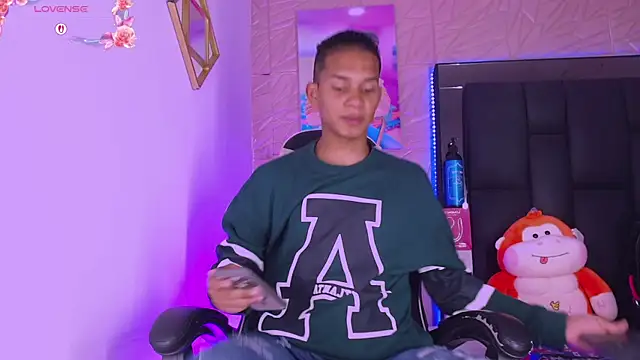 dilan alfonzo online show from April 12, 2026, 4:16 am