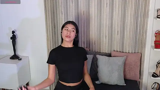 LissaWiild online show from October 13, 2025, 1:12 pm