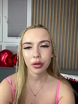 Snapshot of Nicole_blonde0 chatting on February 23, 2025, 10:31 pm Nicole blonde0 online show from February 23, 2025, 10:31 pm
