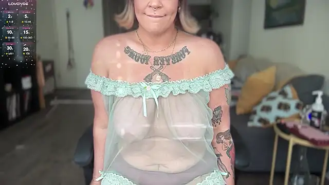 WendyDarling online show from January 21, 2025, 9:15 pm