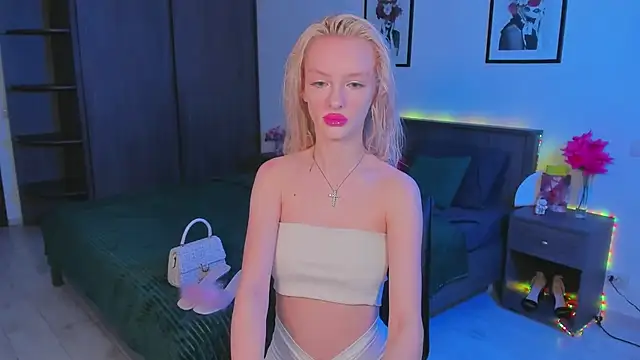 AleksaBlonde online show from March 11, 2025, 3:04 am