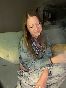 molly witha chance online show from March 13, 2026, 12:21 pm