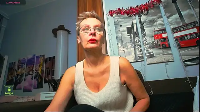 Snapshot of HelgaHimmell chatting on January 10, 2026, 2:01 pm HelgaHimmell online show from January 10, 2026, 2:01 pm