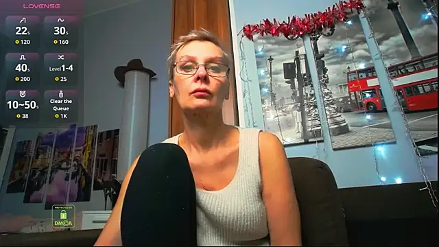 Snapshot of HelgaHimmell chatting on January 9, 2026, 1:40 pm HelgaHimmell online show from January 9, 2026, 1:40 pm