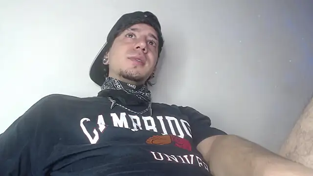 Snapshot of AndyBetti chatting on January 14, 2026, 5:00 am AndyBetti online show from January 14, 2026, 5:00 am