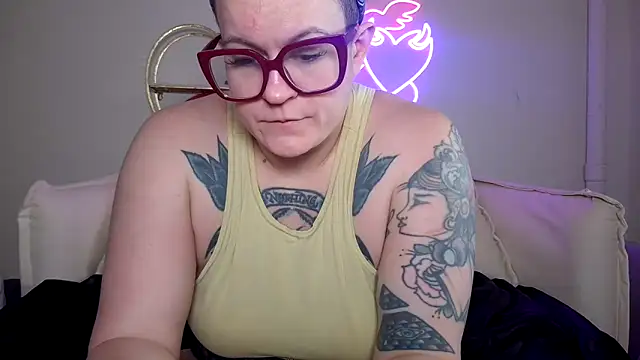 Snapshot of quinnmariexo chatting on February 2, 2026, 6:29 pm quinnmariexo online show from February 2, 2026, 6:29 pm