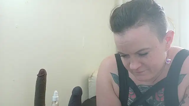 quinnmariexo online show from March 24, 2026, 7:25 pm