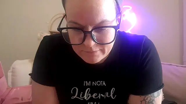 Snapshot of quinnmariexo chatting on February 9, 2026, 7:12 pm quinnmariexo online show from February 9, 2026, 7:12 pm