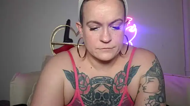 Snapshot of quinnmariexo chatting on February 5, 2026, 10:49 pm quinnmariexo online show from February 5, 2026, 10:49 pm