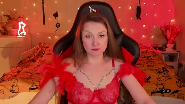 desperatehousewife   online show from September 21, 2025, 2:22 pm