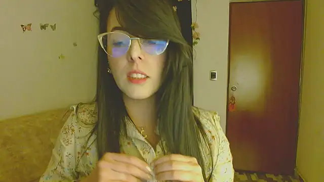 Snapshot of ella_peck chatting on May 6, 2026, 5:11 am ella peck online show from May 6, 2026, 5:11 am